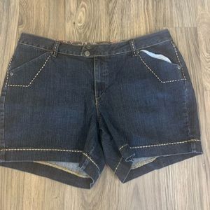 Venezia size 20 dark denim jean shorts in excellent condition!